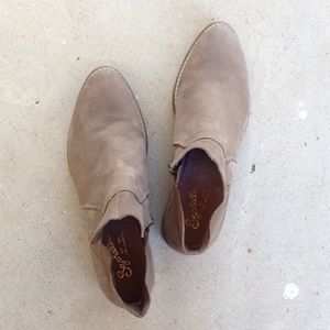 Seychelles Dwelling Bootie